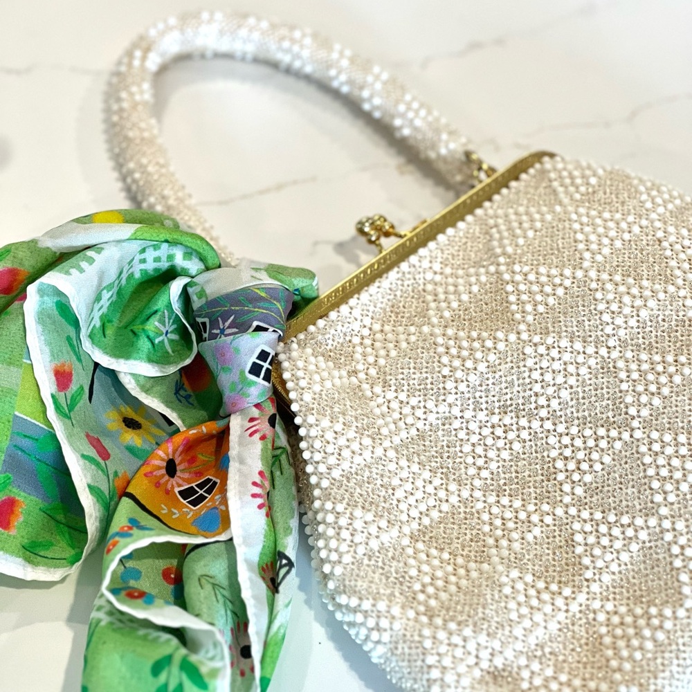 Vintage Top‎ Handle Cream Beaded Handbag